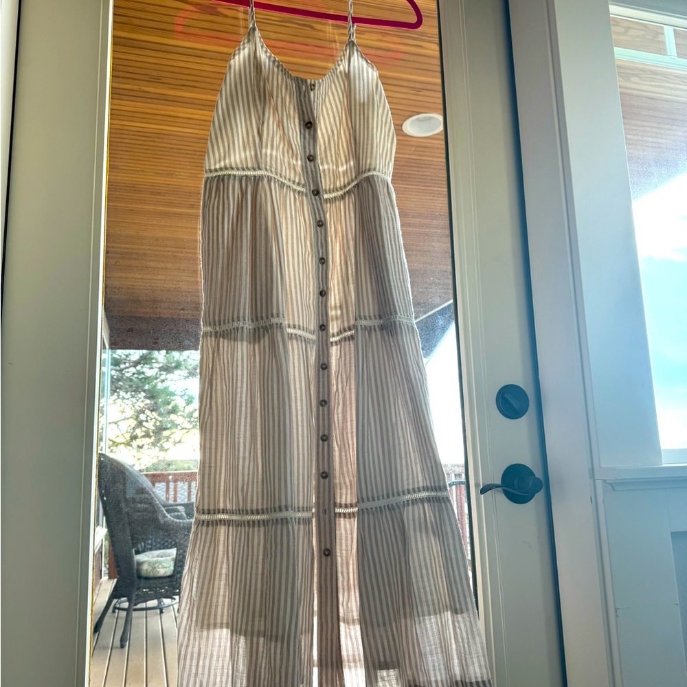 Sundry by Evereve beige and white stripe sundress size 2 (US 6). Excellent.